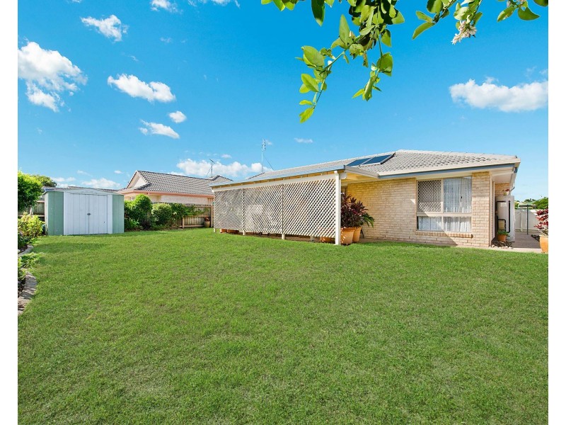 11 Sir Joseph Banks Drive, Pelican Waters QLD 4551