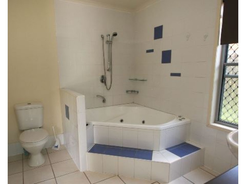 432 Oceanic Drive South, Wurtulla QLD 4575