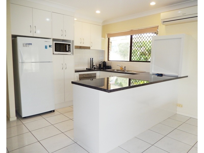 1 Cunningham Court, Golden Beach QLD 4551