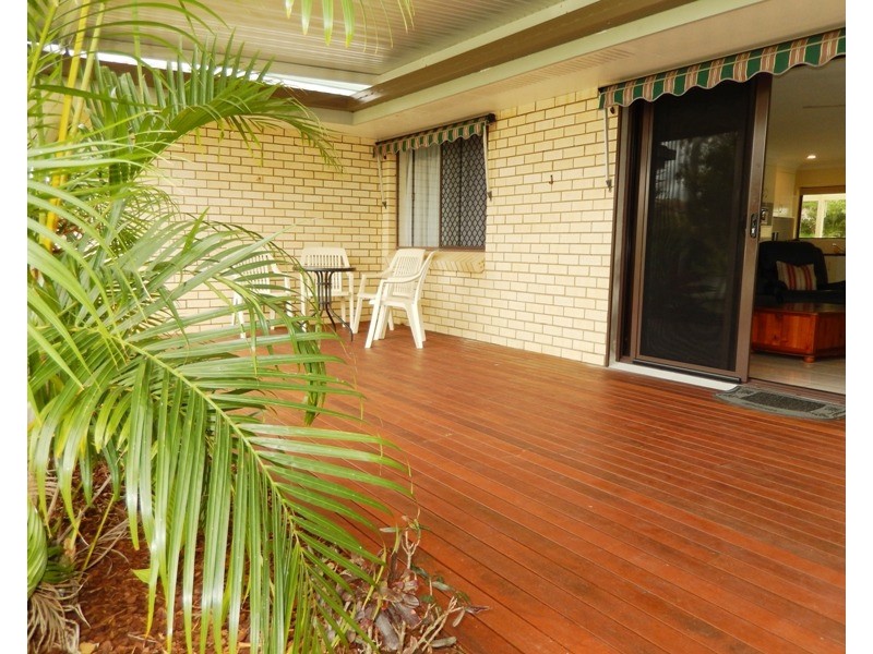 1 Cunningham Court, Golden Beach QLD 4551