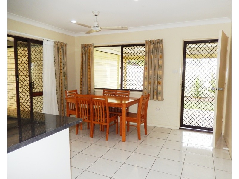 1 Cunningham Court, Golden Beach QLD 4551