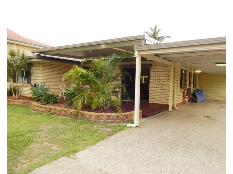 1 Cunningham Court, Golden Beach QLD 4551