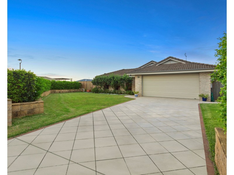 1 Wildflower Way, Little Mountain QLD 4551