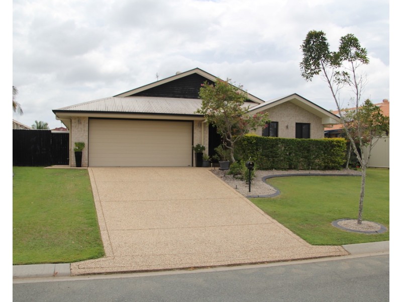 10 Lockyer Place, Pelican Waters QLD 4551