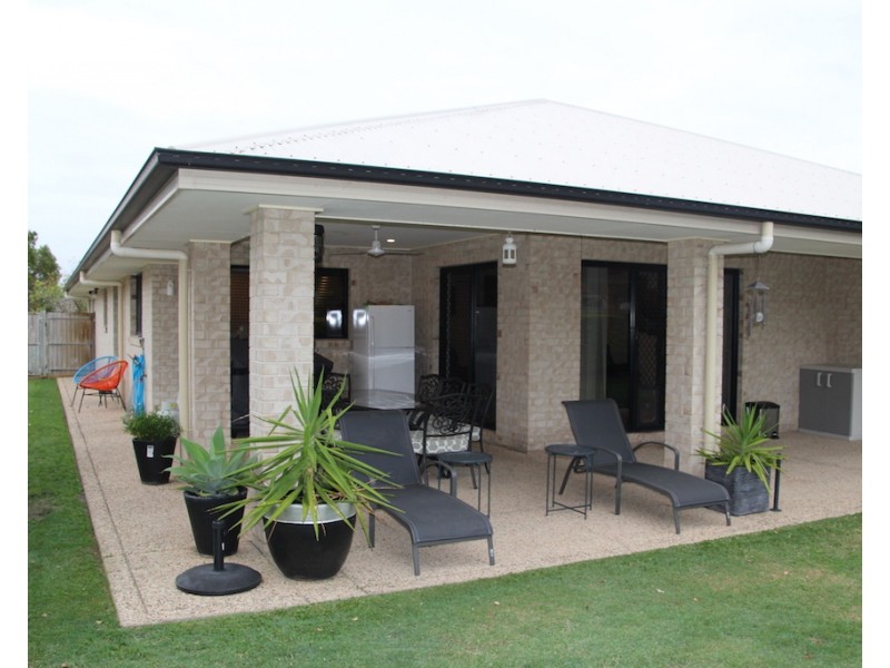 10 Lockyer Place, Pelican Waters QLD 4551