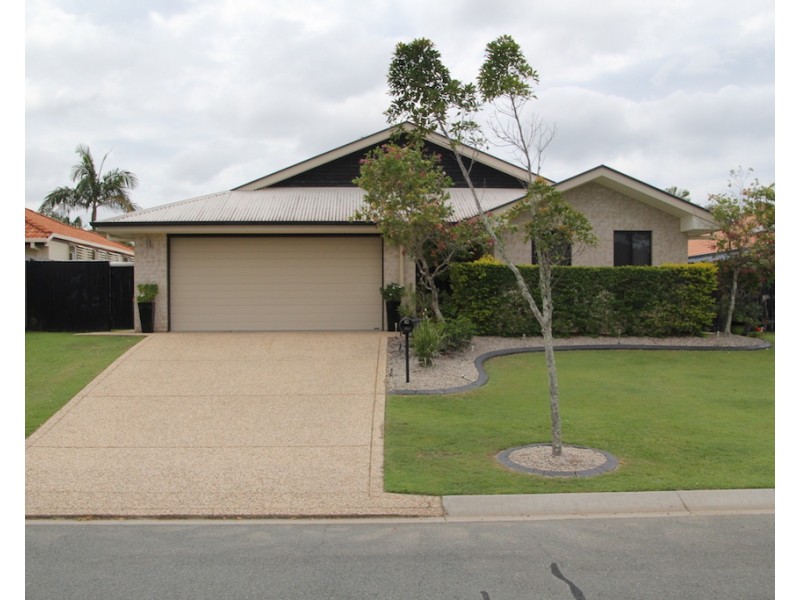 10 Lockyer Place, Pelican Waters QLD 4551
