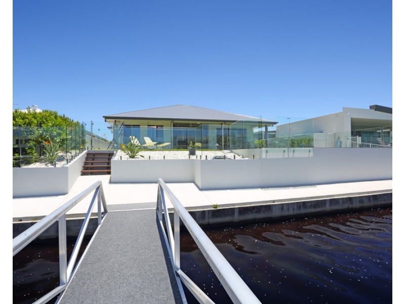 18 Westholme Circuit, Pelican Waters QLD 4551