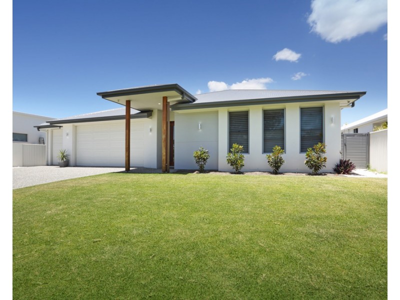 18 Westholme Circuit, Pelican Waters QLD 4551