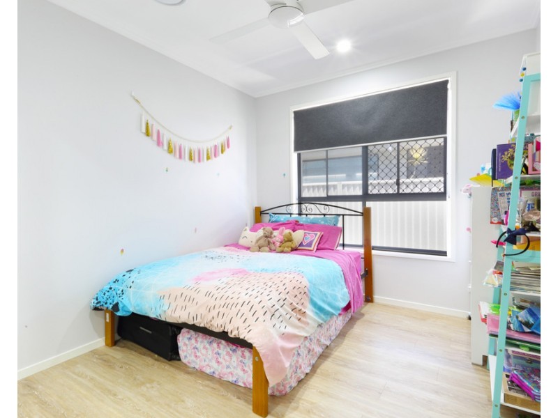 18 Westholme Circuit, Pelican Waters QLD 4551