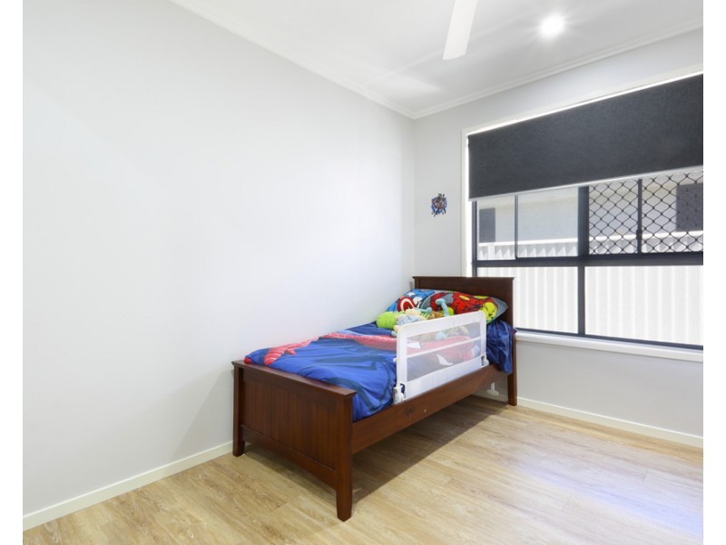 18 Westholme Circuit, Pelican Waters QLD 4551