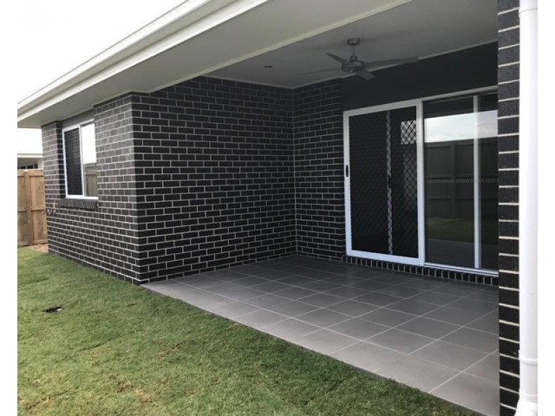 2 Haskins Street, Caloundra West QLD 4551