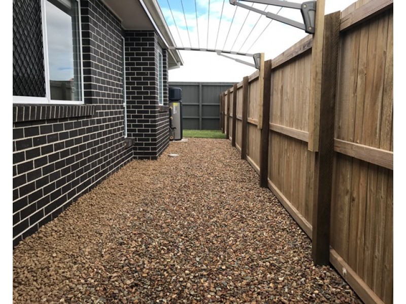 2 Haskins Street, Caloundra West QLD 4551