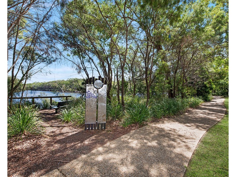 17 Mulloka Esplanade, Wurtulla QLD 4575