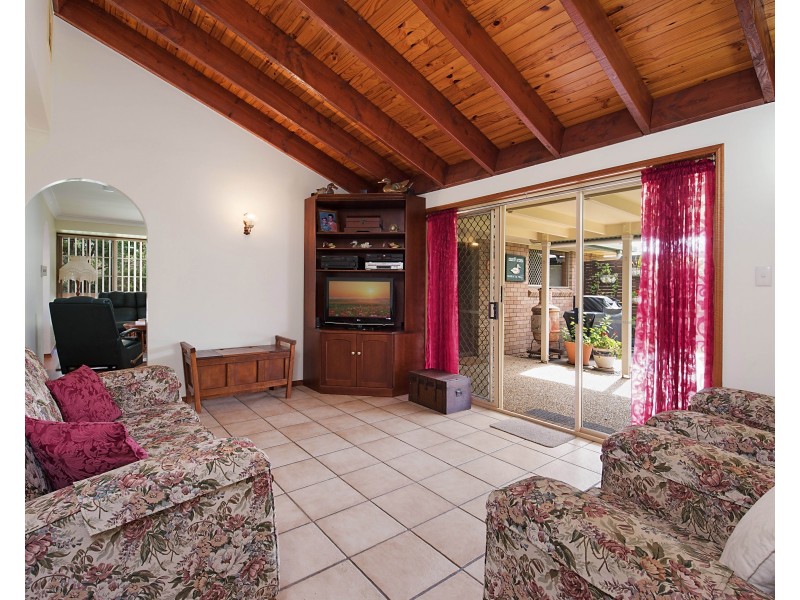 17 Mulloka Esplanade, Wurtulla QLD 4575
