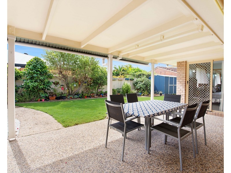 17 Mulloka Esplanade, Wurtulla QLD 4575