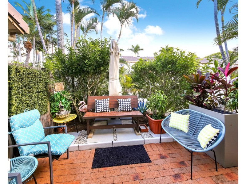 Unit 27/2 Landsborough Parade, Golden Beach QLD 4551