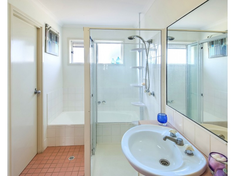 Unit 27/2 Landsborough Parade, Golden Beach QLD 4551