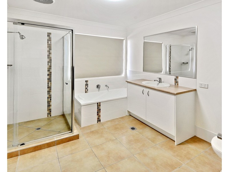 78 Little Mountain Drive, Little Mountain QLD 4551