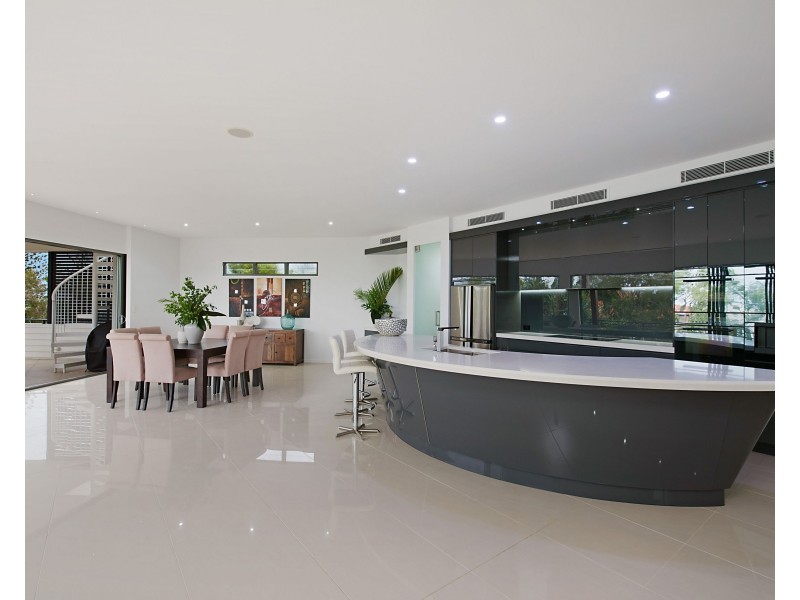 2 Mackay Street, Dicky Beach QLD 4551