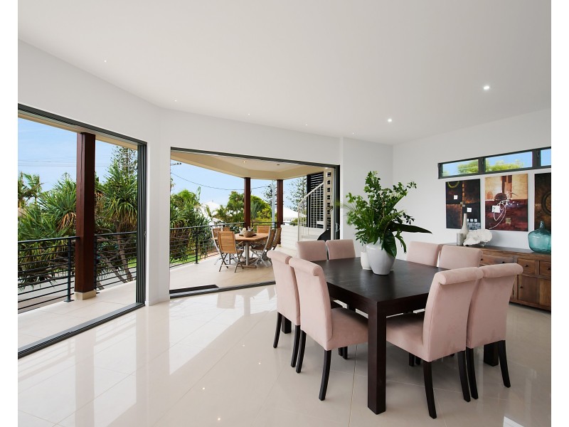 2 Mackay Street, Dicky Beach QLD 4551