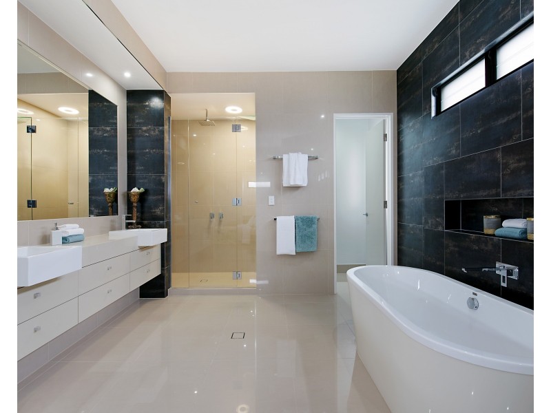 2 Mackay Street, Dicky Beach QLD 4551