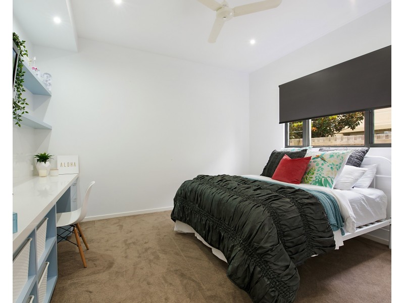 2 Mackay Street, Dicky Beach QLD 4551