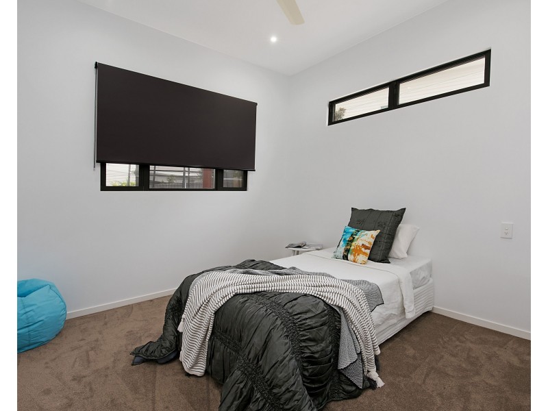 2 Mackay Street, Dicky Beach QLD 4551