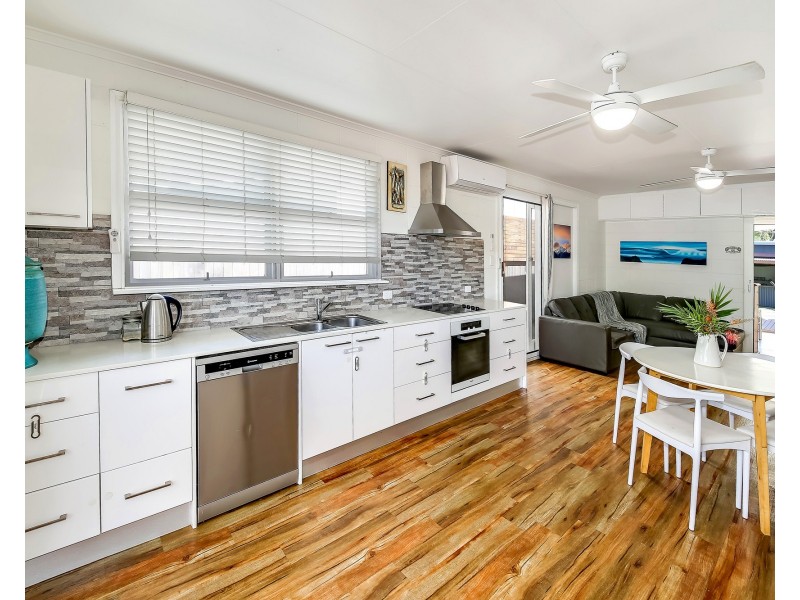 27 Roderick Street, Moffat Beach QLD 4551