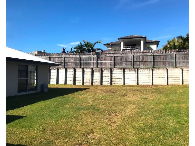 13 Middle Park Street, Little Mountain QLD 4551