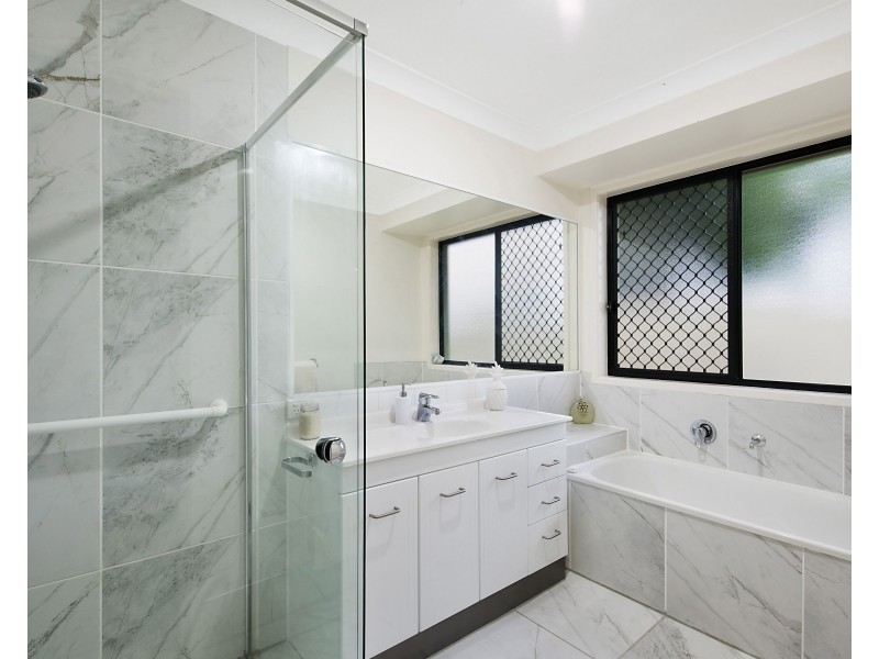 4 Prow Street, Caloundra West QLD 4551