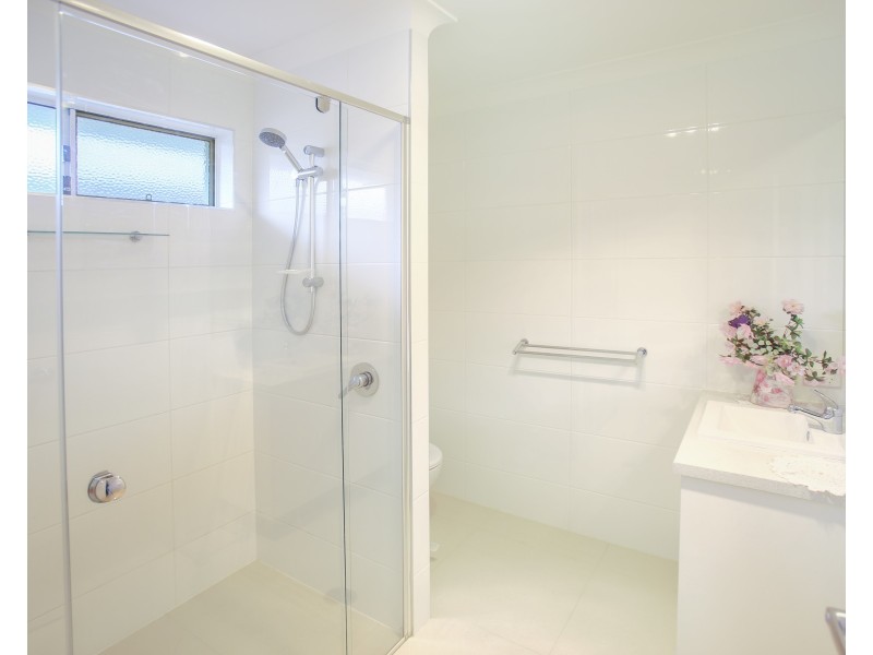 9 Lime Crescent, Caloundra West QLD 4551
