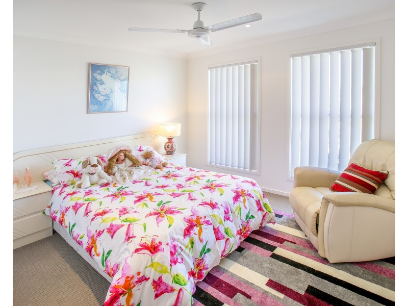 9 Lime Crescent, Caloundra West QLD 4551