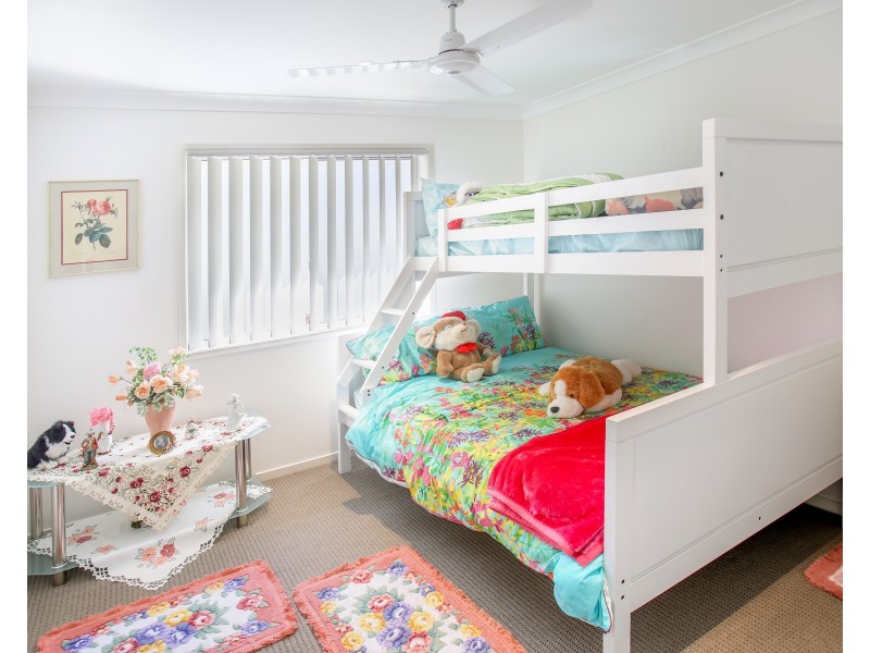 9 Lime Crescent, Caloundra West QLD 4551