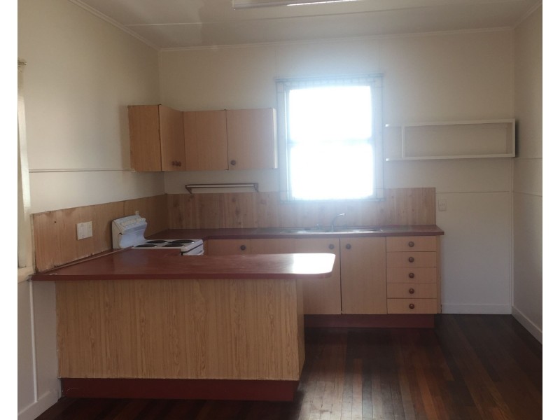 27 Kennedy Parade, Golden Beach QLD 4551