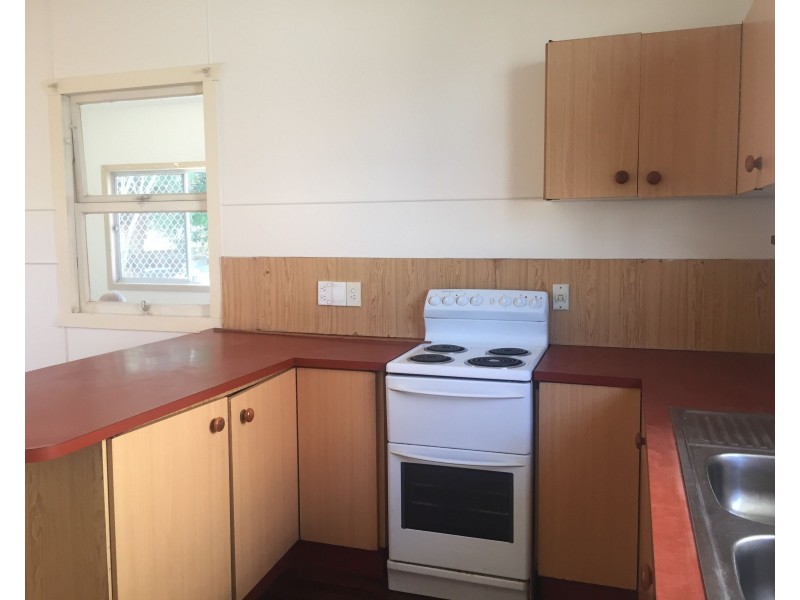 27 Kennedy Parade, Golden Beach QLD 4551