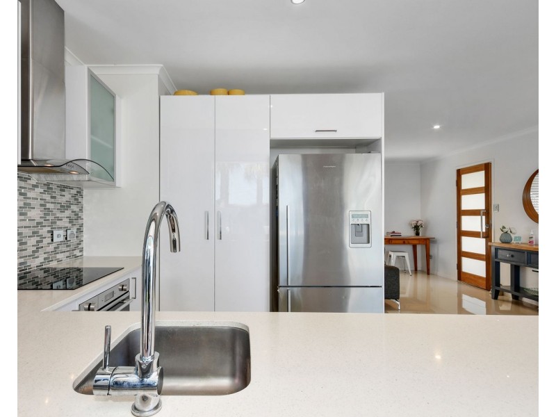 46 Enfield Crescent, Battery Hill QLD 4551