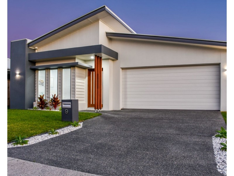 9 Dunlop Crescent, Caloundra West QLD 4551