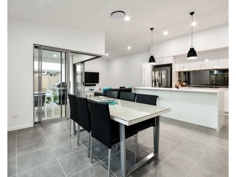 9 Dunlop Crescent, Caloundra West QLD 4551