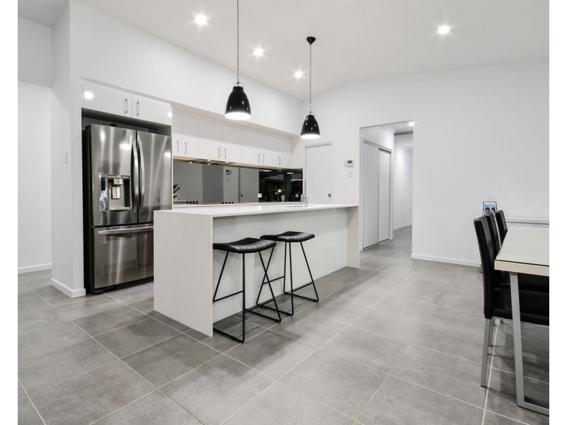 9 Dunlop Crescent, Caloundra West QLD 4551