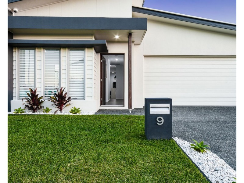 9 Dunlop Crescent, Caloundra West QLD 4551