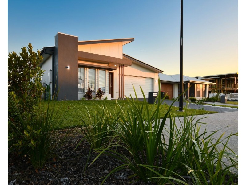 9 Dunlop Crescent, Caloundra West QLD 4551