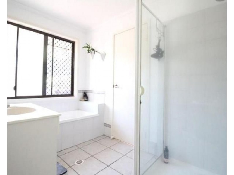 9 Brigalow Street, Caloundra West QLD 4551