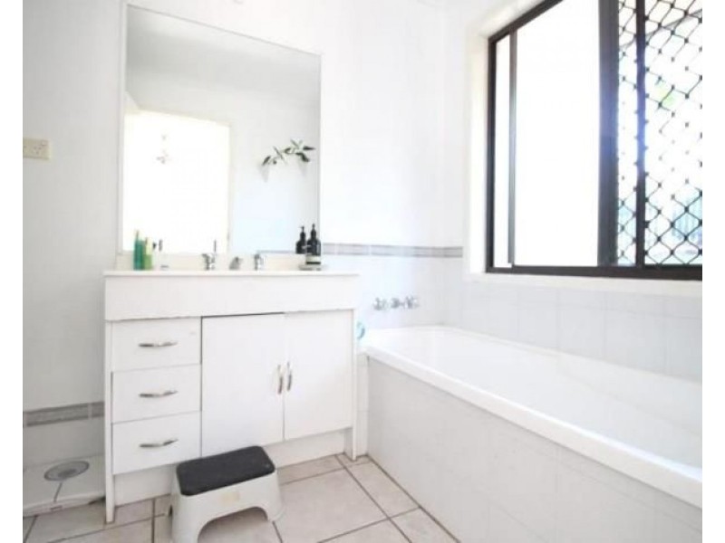 9 Brigalow Street, Caloundra West QLD 4551