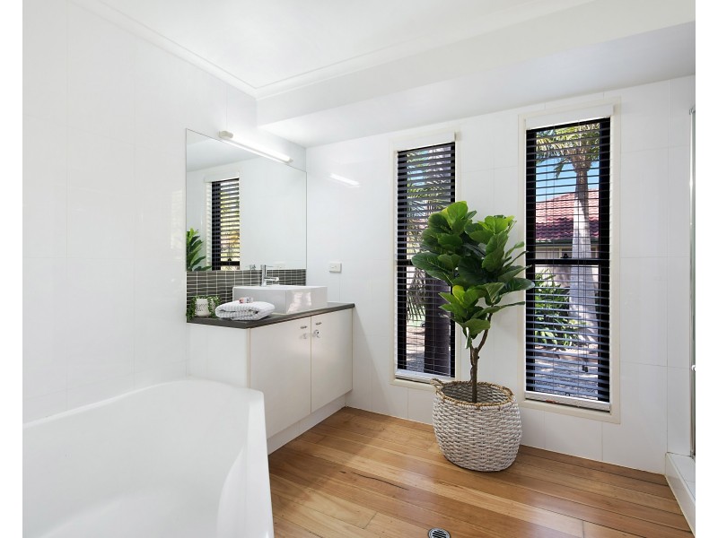 8 Redwood Court, Currimundi QLD 4551