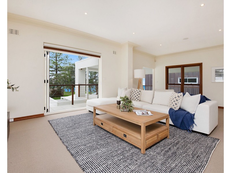 4 McIlwraith Street, Moffat Beach QLD 4551