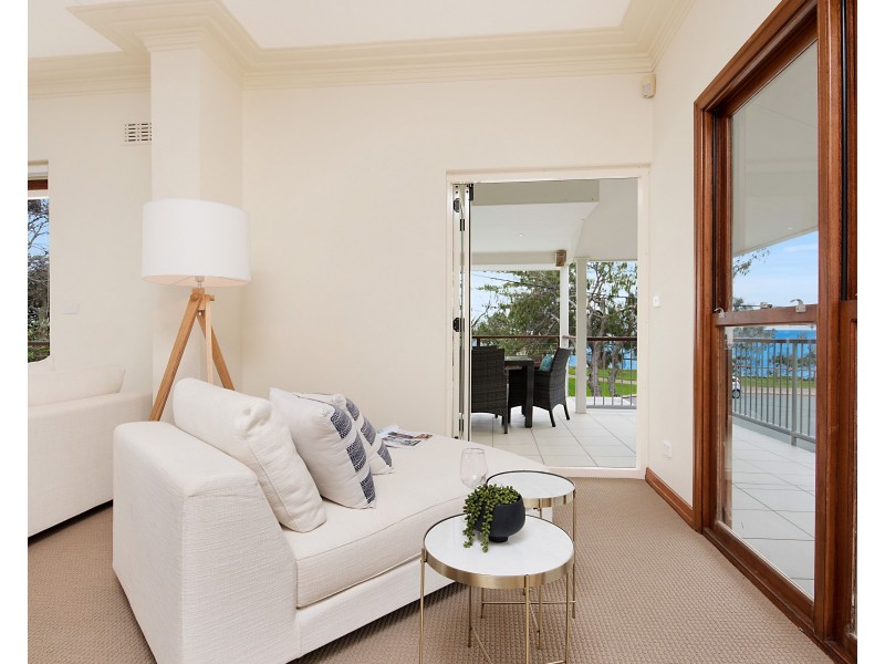 4 McIlwraith Street, Moffat Beach QLD 4551