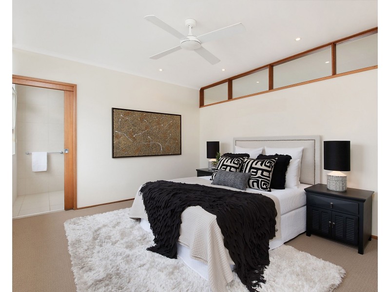 4 McIlwraith Street, Moffat Beach QLD 4551