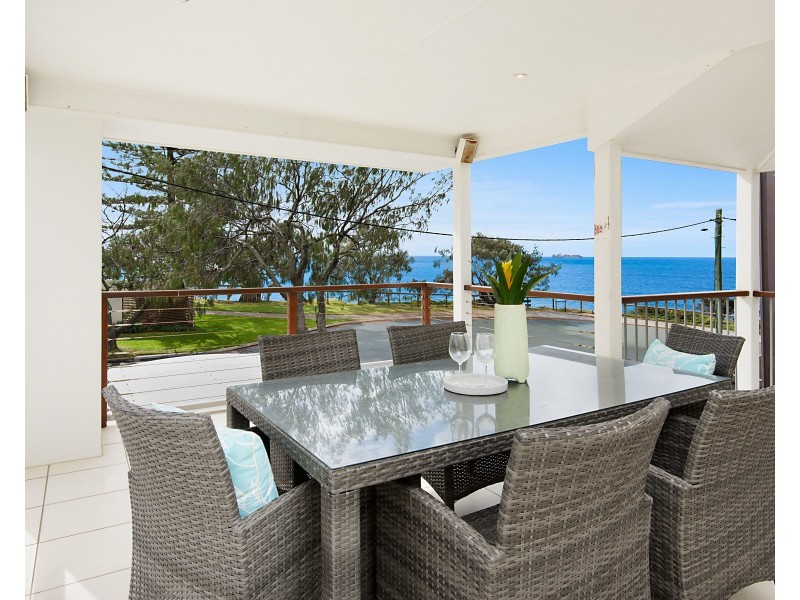 4 McIlwraith Street, Moffat Beach QLD 4551