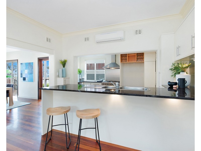 4 McIlwraith Street, Moffat Beach QLD 4551