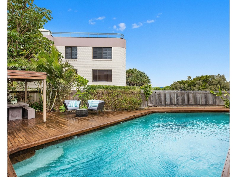 4 McIlwraith Street, Moffat Beach QLD 4551